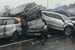 Sejumlah kendaraan terlibat kecelakaan di KM 92 Cipularang