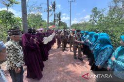 Kotabaru Regent improves inter-village connectivity
