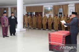 Pj Bupati Taput lantik Pj Sekda David Sipahutar
