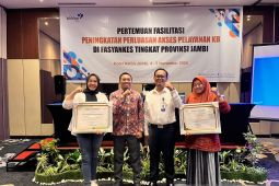 DPPKBP3A Batanghari terima penghargaan dalam pekan pelayanan KB se-Provinsi Jambi