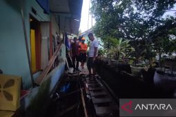 Puluhan rumah di Cihonje Sukabumi rusak dampak pergerakan tanah