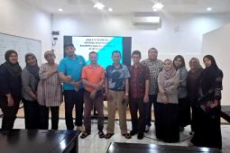 STIE Indonesia Banking School dampingi kelompok pelaku usaha binaan Koperasi IBS