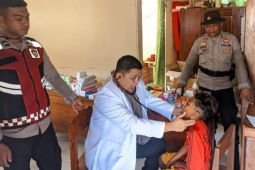 Polri periksa kesehatan 1.115 jiwa pengungsi erupsi Lewotobi