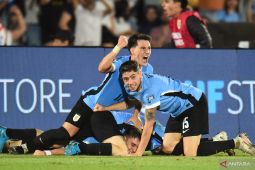 Gol di penghujung laga Ugarte bawa Uruguay bekuk Kolombia 3-2
