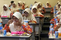 Program makan siang bergizi