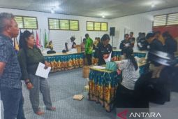 Bawaslu Supiori gunakan layanan Siwaslih percepat laporan Pilkada 2024