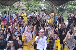 Peserta kampanye Paslon 3 di Kecamatan Upau, berebut pantun