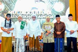 Gus Miftah yakinkan masyayikh-kiai muda Jawa Timur untuk pilih Khofifah