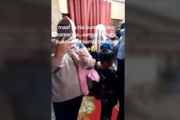 Fenomena tragis almarhum Nia Kurnia Sari "Si Penjual Gorengan": haru, kritik, dan eksploitasi di mata netizen