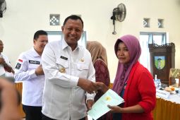 Pemkab Kediri bagikan sertifikat tanah warga dua desa