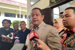Kuasa hukum Tom Lembong serahkan audit BPK, bantah kerugian negara dalam kasus gula
