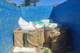 Polres Buru  gagalkan penyelundupan bahan kimia sianida dan karbon