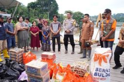 Pemkab Murung Raya salurkan bantuan untuk korban banjir