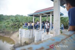 Di Langkat, Bobby Nasution datangi waduk tak terurus 50 tahun