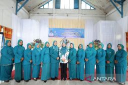 Eli Mahrani lantik ketua TP PKK se Kecamatan Tambangan, ini nama-namanya