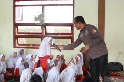 Pemkab Nagan Raya sosialisasi gerakan makan ikan bagi murid SD