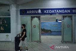 Imigrasi Batam tunda keberangkatan ratusan orang diduga PMI ilegal
