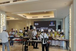 Pengembang perumahan latih ibu-ibu memasak didampingi chef hotel