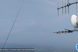 Semeru kembali alami dua kali erupsi pada Sabtu pagi