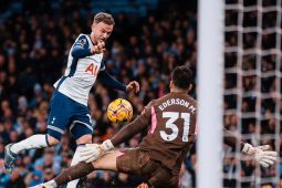 Efektif dalam permainan, Tottenham hancurkan Manchester City 4-0