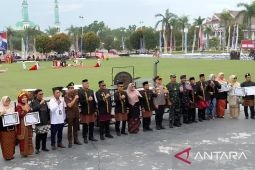 Pemkab Kutim beri penghargaan kepada guru berprestasi