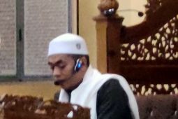 Ustadz Madnur ingatkan pentingnya ilmu dan adab
