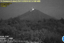 Gunung Semeru alami erupsi hingga 16 kali
