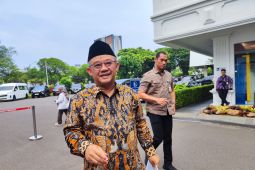 Presiden Prabowo panggil menteri-menteri bahas bansos hingga gaji guru