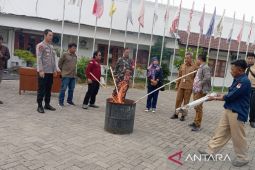KPU Situbondo musnahkan 498 lembar surat suara rusak "H-1" pencoblosan