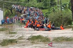 Batalyon Komando 469 Kopasgat bantu warga terdampak banjir di Deli Serdang