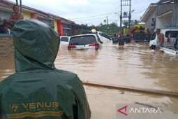 BPBD Sumut kerahkan personel bantu  warga terdampak banjir di Medan