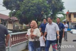 MZ Hendra Caya ajak cucu ke TPS gunakan hak pilih