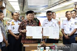 Pemkab Bogor dan KAI tanda tangani kerja sama tata kawasan jalur kereta