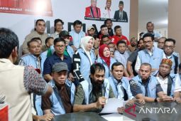 Kedua paslon gubernur Aceh saling klaim kemenangan pada Pilkada 2024