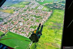 Taruna AAL latihan terjun bebas, ini tujuannya