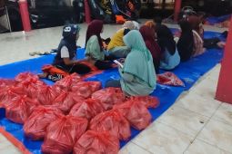 Dinsos Jember dirikan dapur umum untuk warga terdampak banjir