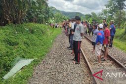 PT KAI ingatkan warga tak beraktivitas di jalur kereta api