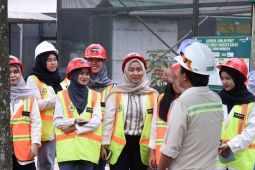 Mahasiswa STIA Tabalong kunjungan lapangan  ke lokasi tambang Adaro