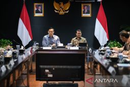 Minister highlights need to bolster creative economy infra in regions