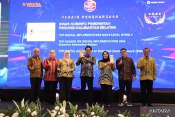 Muhidin raih penghargaan "Top Leader on Digital Implementation"