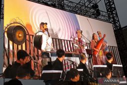Lagu "Ayo Mama" menggema di festival drum Hongkong