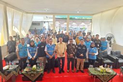 Ketua Komisi XII DPR RI resmikan penyalaan perdana program BPBL di Belitung bersama Kementerian ESDM dan PLN
