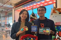 UC sulap tutup botol jadi produk ramah lingkungan untuk hiasan Natal