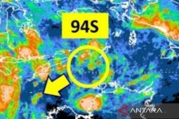 Siklon 94S picu peningkatan hujan di NTT