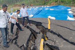 Pemkab Malang lapor ke pusat terkait putusnya JLS akibat longsor