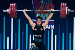 Lifter Rizki Juniansyah raih perak dan perunggu di kejuaraan dunia Bahrain
