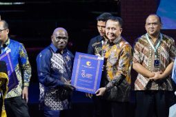 Pj Gubernur Sumut terima penghargaan pembina HAM  terbaik 2024