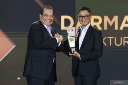 Dirut PLN kembali dinobatkan jadi CEO of the Year 2024