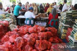 Pemkab Karawang gelar Gerakan Pangan Murah stabilkan harga