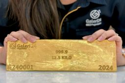 Harga emas Antam naik tipis jadi Rp1,528 juta per gram